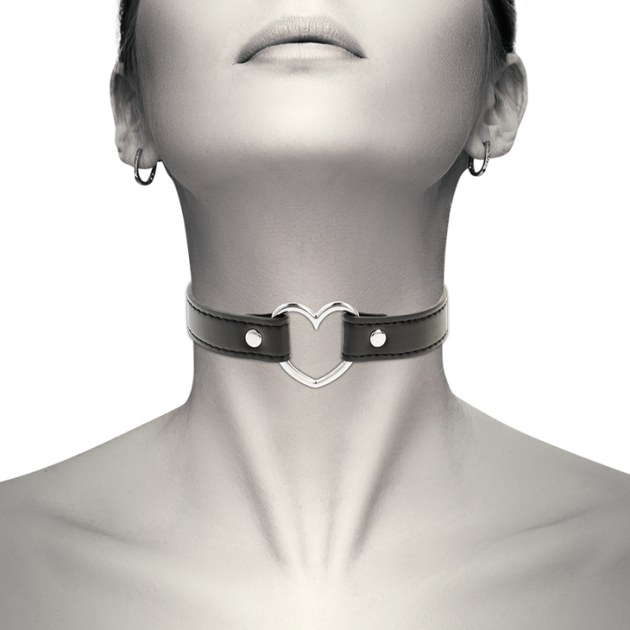 Coquette - Chic Desire Vegan Leather Necklace Woman Heart Accessory
